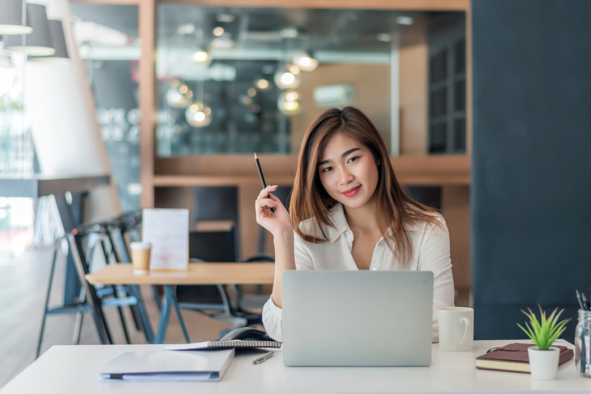 Enhancing Workspaces: How Commercial Blinds Improve Employee